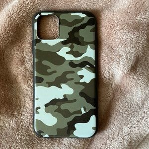 SHEIN Camo Phone Case